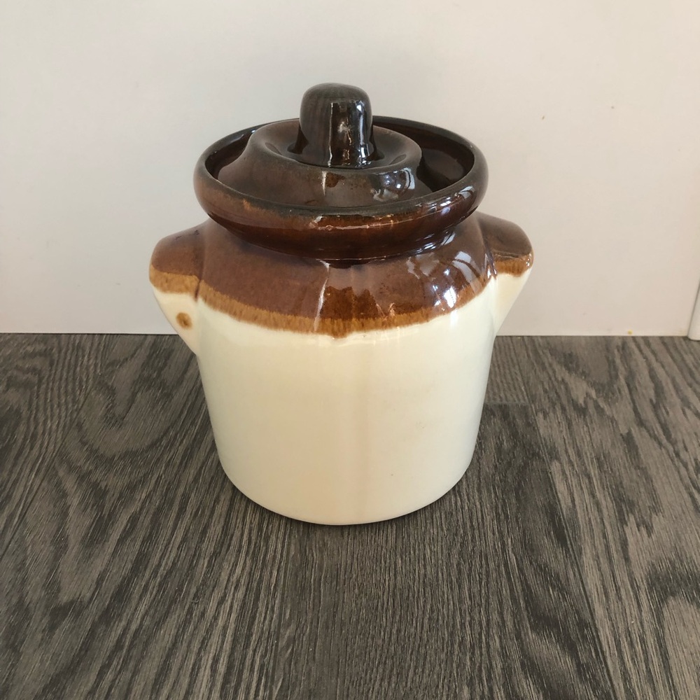 Vintage‎ R.R.P Co Roseville Canister with Lid